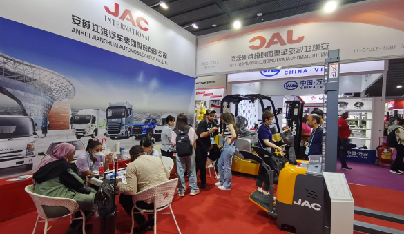 ANHUI JAC INTERNATION participa en una exhibición en la 133a Feria de Cantón