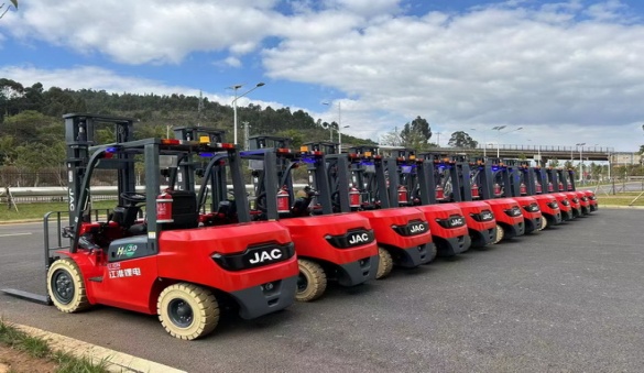 Las ventas de exportación de carretillas elevadoras JAC superaron las 10.000 unidades